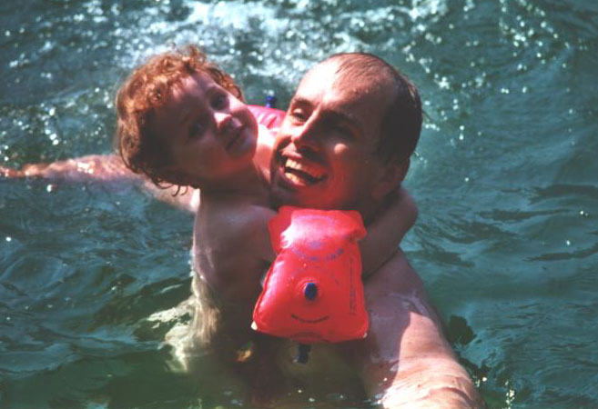 2000: Juergen Schmidhuber with 
daughter Julia in Lago Lugano
