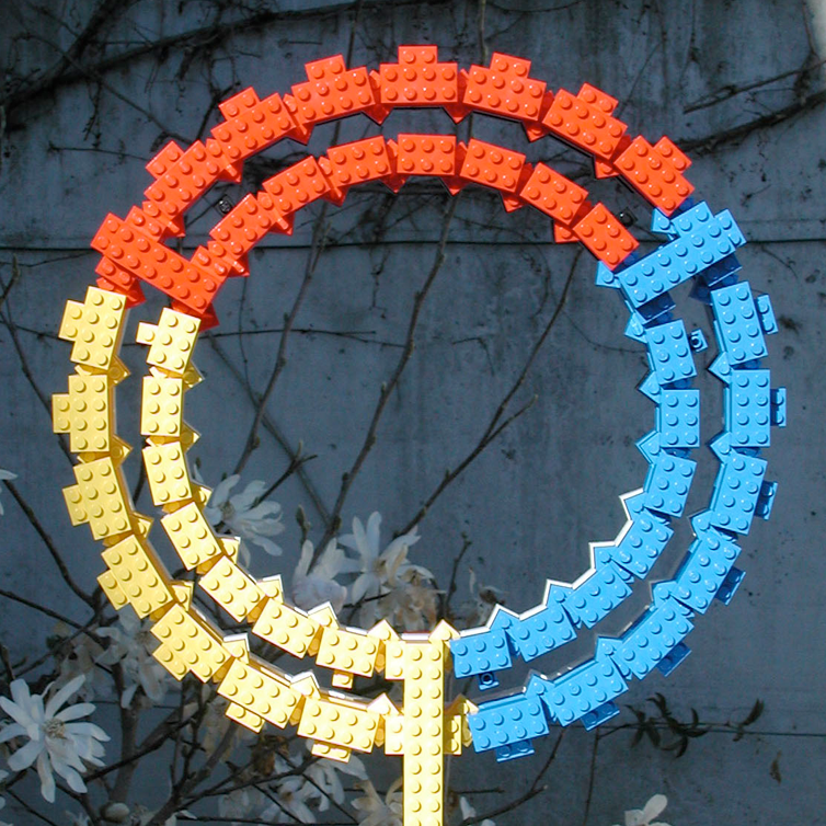 Lego Art: Stable ring from rectangular LEGO bricks (Juergen Schmidhuber, 2001)